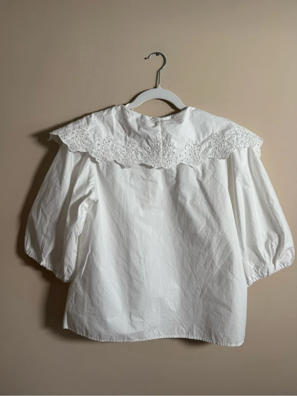 Zara White Eyelet Scallop Collar Puff Sleeve Blouse